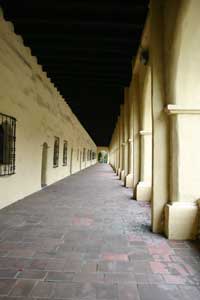 Convento Colonnade